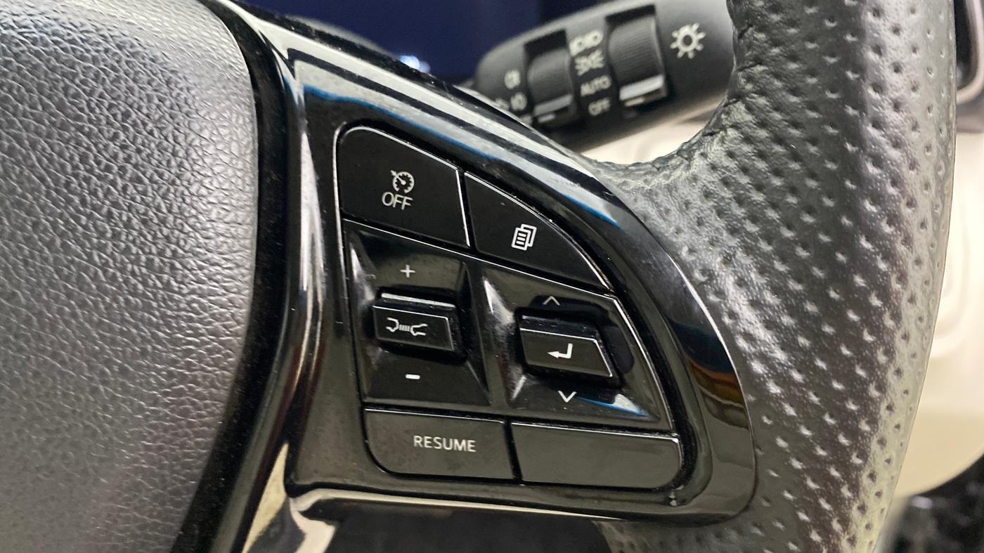 2024 Mahindra XUV 3XO AX7L 1.2 Petrol AT, Petrol, Automatic, 27,641 km, Adaptive Cruise Control