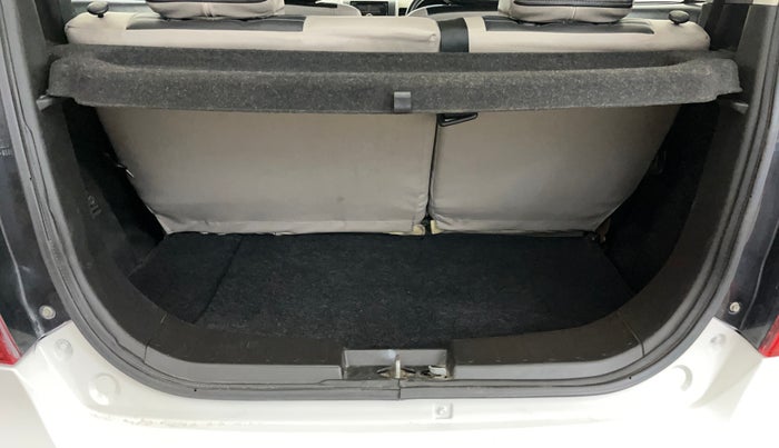 2014 Maruti Wagon R 1.0 LXI, Petrol, Manual, 58,492 km, Boot Inside