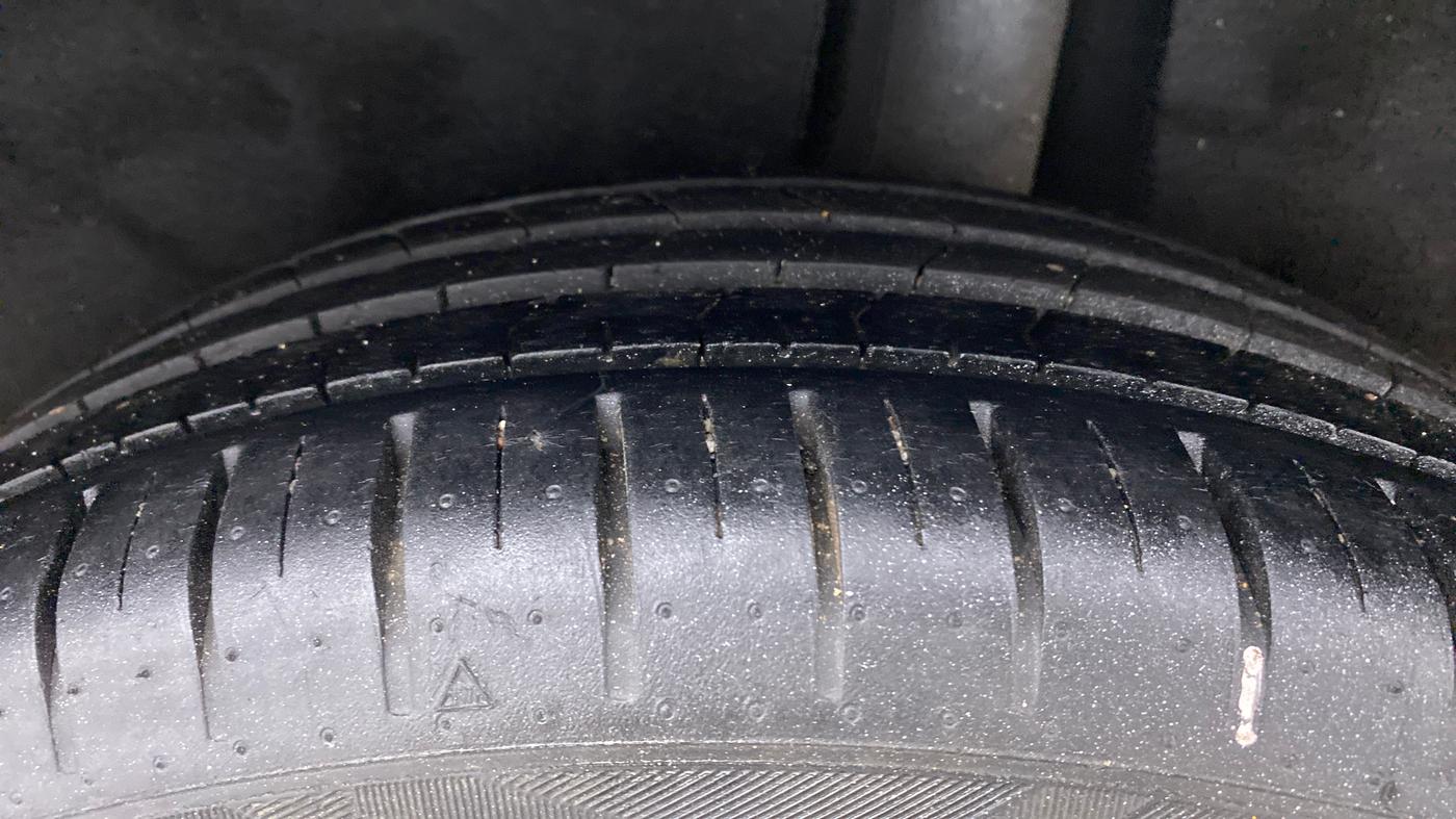2019 Maruti Baleno ZETA PETROL 1.2, Petrol, Manual, 25,468 km, Left Rear Tyre Tread