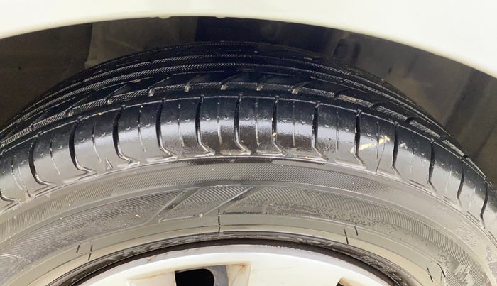 2016 Datsun Redi Go T (O), Petrol, Manual, 58,519 km, Right Front Tyre Tread
