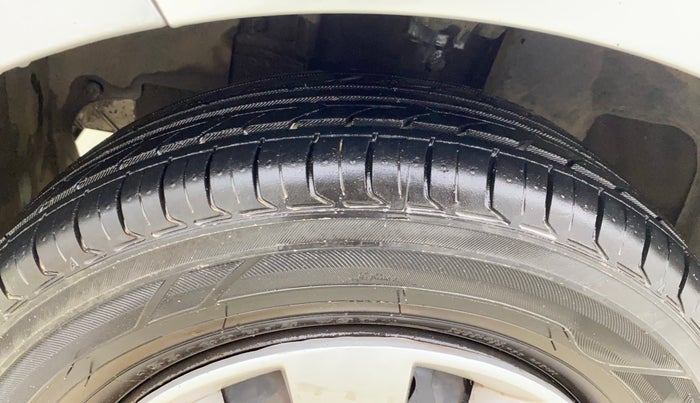 2016 Datsun Redi Go T (O), Petrol, Manual, 58,519 km, Left Front Tyre Tread