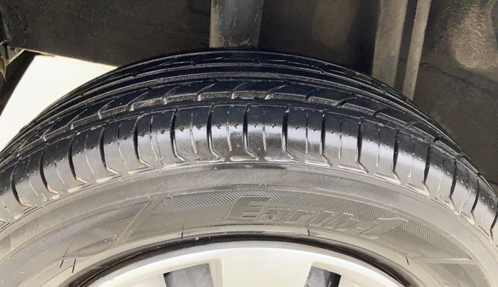 2016 Datsun Redi Go T (O), Petrol, Manual, 58,519 km, Right Rear Tyre Tread