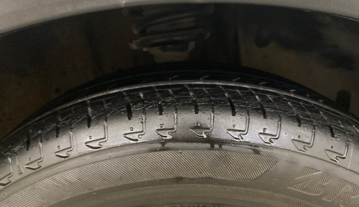 2020 Maruti IGNIS ALPHA 1.2 AMT, Petrol, Automatic, 27,784 km, Right Front Tyre Tread