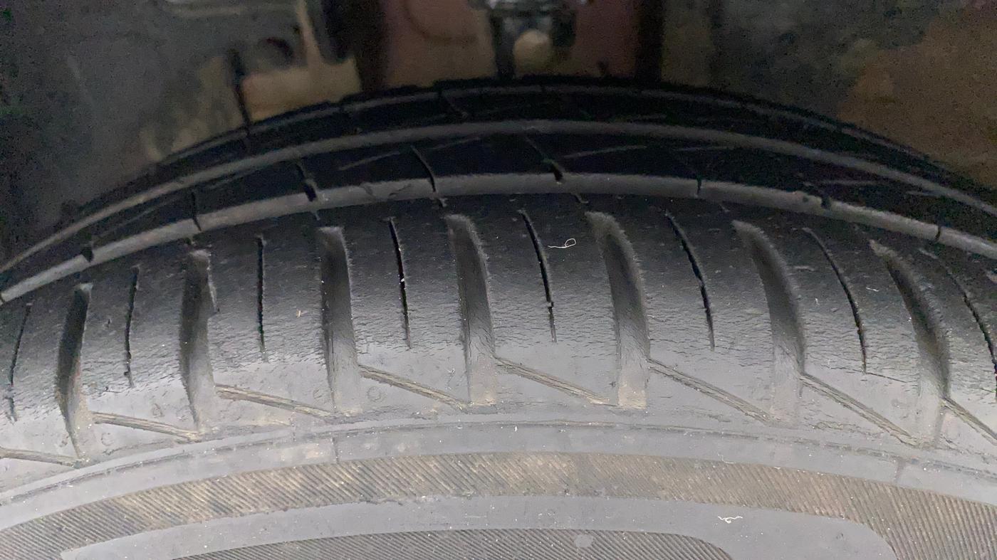 2021 Renault Kwid RXT 1.0 (O), Petrol, Manual, 37,048 km, Left Front Tyre Tread