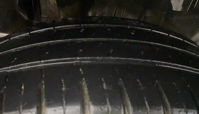 2022 Maruti Swift ZXI AMT, Petrol, Automatic, 41,464 km, Right Rear Tyre Tread