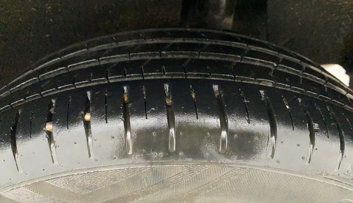 2020 Maruti Baleno ZETA PETROL 1.2, Petrol, Manual, 20,856 km, Left Rear Tyre Tread