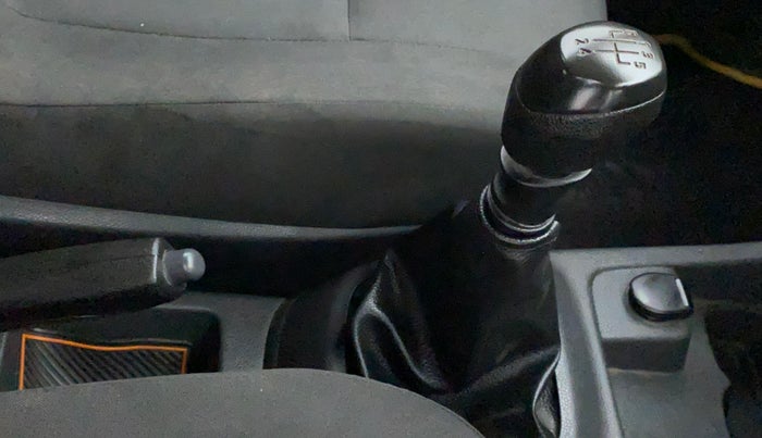 2015 Renault Kwid RXT 0.8, Petrol, Manual, 55,790 km, Gear Lever