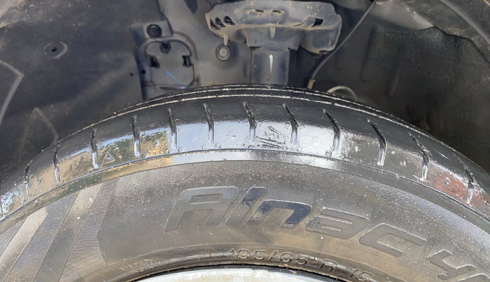 2022 Hyundai VENUE S 1.2, Petrol, Manual, 37,067 km, Left Front Tyre Tread