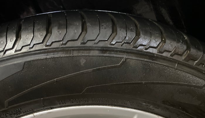 2022 Skoda SLAVIA AMBITION 1.0L TSI AT, Petrol, Automatic, 81,928 km, Right Rear Tyre Tread