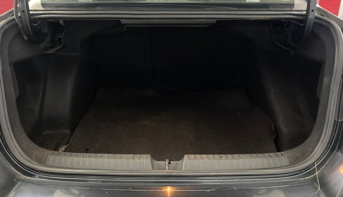 2022 Skoda SLAVIA AMBITION 1.0L TSI AT, Petrol, Automatic, 81,928 km, Boot Inside