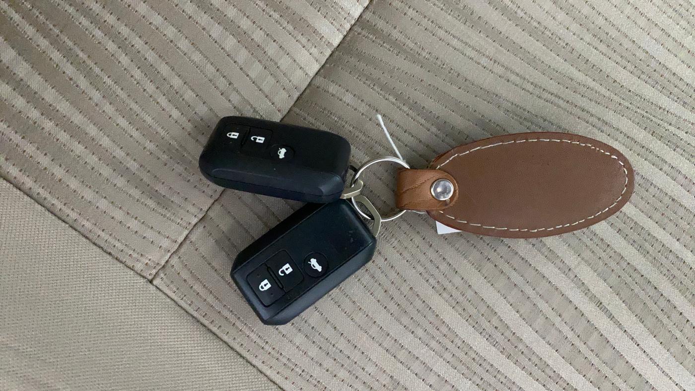 2019 Maruti Dzire ZXI, Petrol, Manual, 43,145 km, Key Close Up
