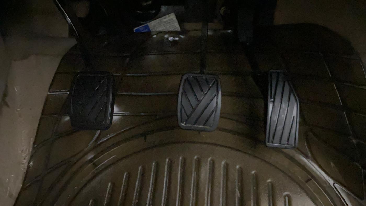 2019 Maruti Dzire ZXI, Petrol, Manual, 43,145 km, Pedals