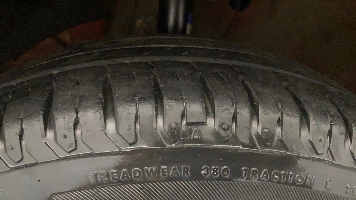 2019 Maruti Dzire ZXI, Petrol, Manual, 43,145 km, Left Front Tyre Tread