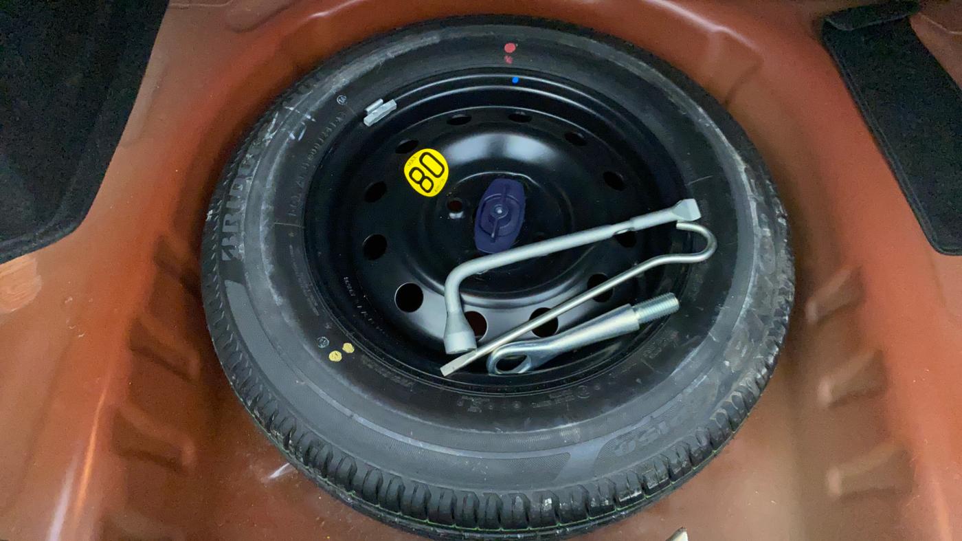 2019 Maruti Dzire ZXI, Petrol, Manual, 43,145 km, Spare Tyre