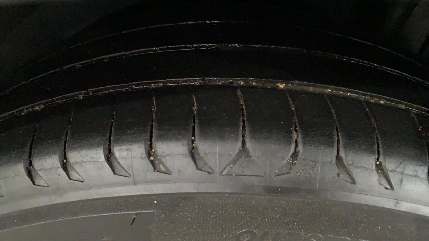 2020 Maruti S Cross ZETA 1.5, Petrol, Manual, 1,07,423 km, Left Rear Tyre Tread