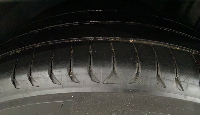 2020 Maruti S Cross ZETA 1.5, Petrol, Manual, 1,07,423 km, Left Rear Tyre Tread