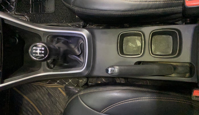 2020 Maruti S Cross ZETA 1.5, Petrol, Manual, 1,07,423 km, Gear Lever