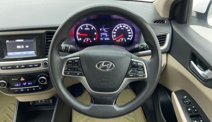 2017 Hyundai Verna 1.6 EX CRDI, Diesel, Manual, 66,535 km, Steering Wheel Close Up