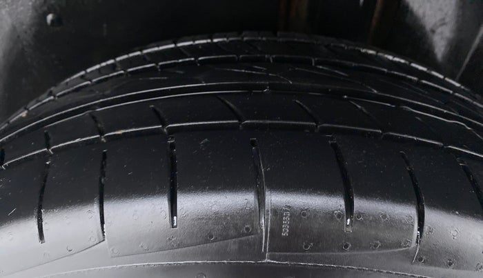 2020 MG HECTOR SHARP DCT PETROL, Petrol, Automatic, 17,655 km, Left Rear Tyre Tread