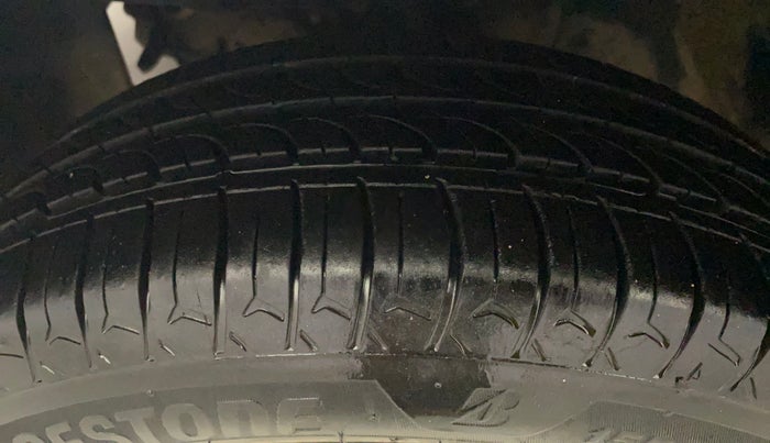 2014 Datsun Go T, Petrol, Manual, 1,17,633 km, Left Front Tyre Tread