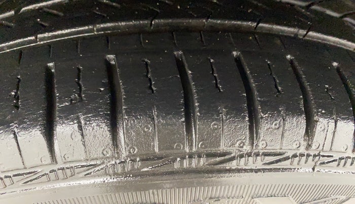 2019 Hyundai Grand i10 SPORTZ 1.2 KAPPA VTVT, Petrol, Manual, 27,503 km, Left Front Tyre Tread