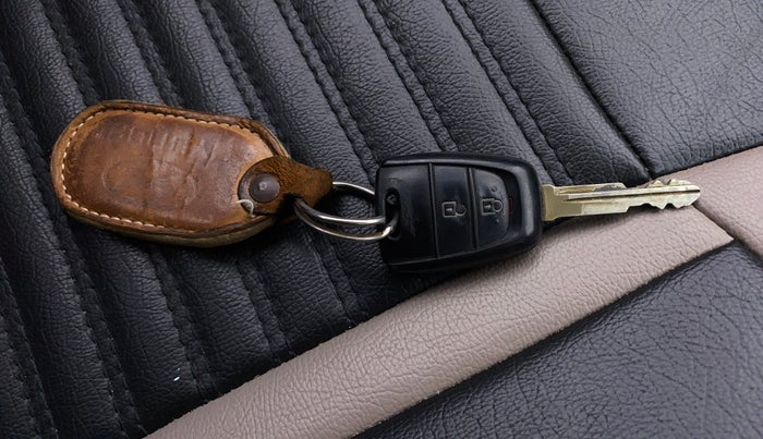 2019 Hyundai Grand i10 SPORTZ 1.2 KAPPA VTVT, Petrol, Manual, 27,503 km, Key Close Up