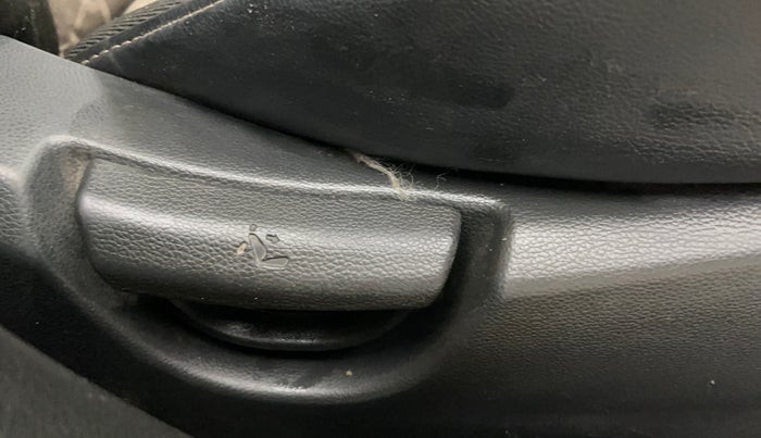 2015 Hyundai Grand i10 SPORTZ 1.2 KAPPA VTVT, Petrol, Manual, 43,553 km, Driver Side Adjustment Panel