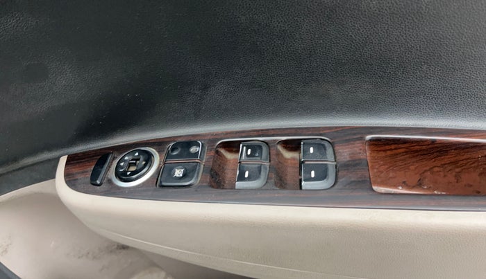 2015 Hyundai Grand i10 SPORTZ 1.2 KAPPA VTVT, Petrol, Manual, 43,553 km, Driver Side Door Panels Control