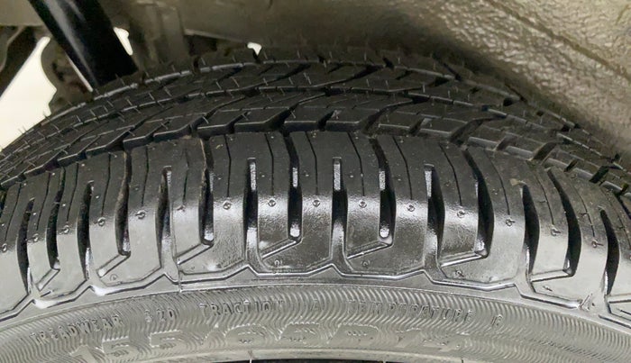 2014 Maruti Wagon R 1.0 VXI, Petrol, Manual, 98,390 km, Right Rear Tyre Tread