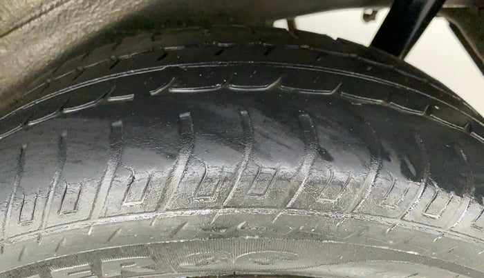 2014 Maruti Wagon R 1.0 VXI, Petrol, Manual, 98,390 km, Left Rear Tyre Tread