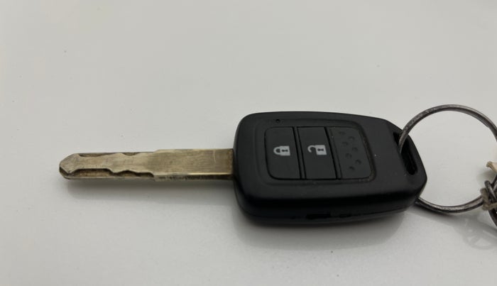 2015 Honda City 1.5L I-VTEC V MT, Petrol, Manual, 1,19,495 km, Key Close Up