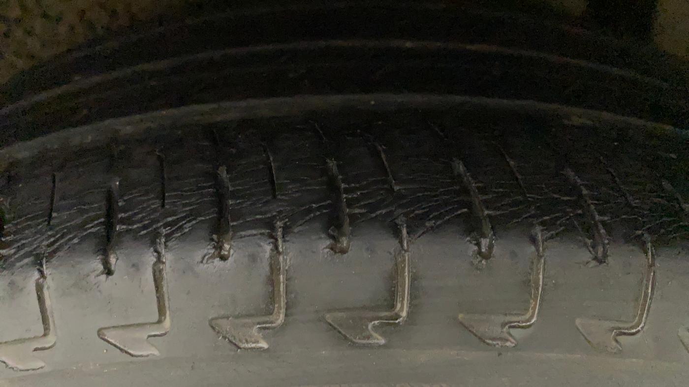 2017 Maruti IGNIS DELTA 1.2 AMT, Petrol, Automatic, 26,630 km, Left Rear Tyre Tread