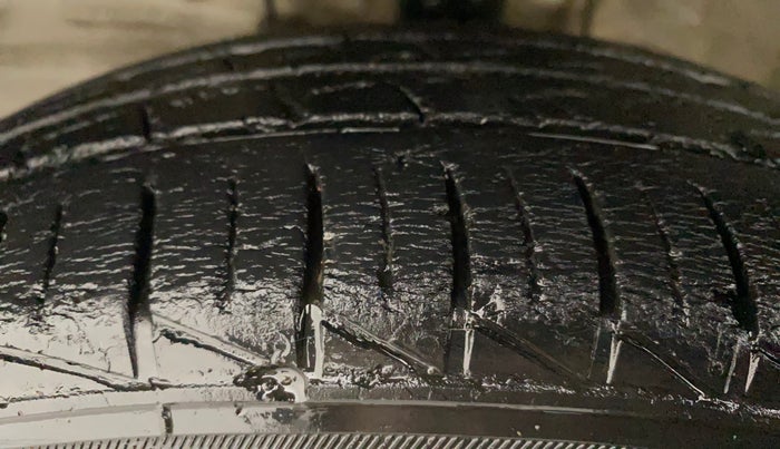 2020 Maruti S PRESSO LXI CNG, CNG, Manual, 48,146 km, Left Front Tyre Tread
