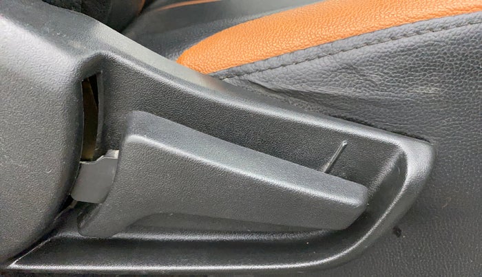 2020 Maruti S PRESSO LXI CNG, CNG, Manual, 48,146 km, Driver Side Adjustment Panel