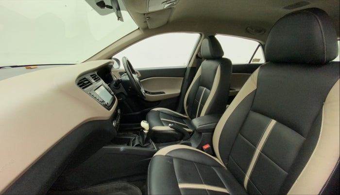 2016 Hyundai Elite i20 ASTA 1.2 (O), CNG, Manual, 98,801 km, Right Side Front Door Cabin