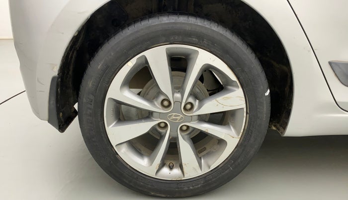 2016 Hyundai Elite i20 ASTA 1.2 (O), CNG, Manual, 98,801 km, Right Rear Wheel