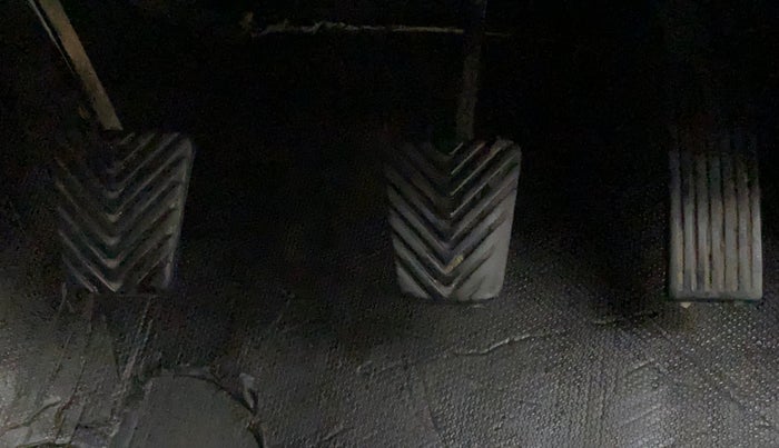 2016 Hyundai Elite i20 ASTA 1.2 (O), CNG, Manual, 98,801 km, Pedals