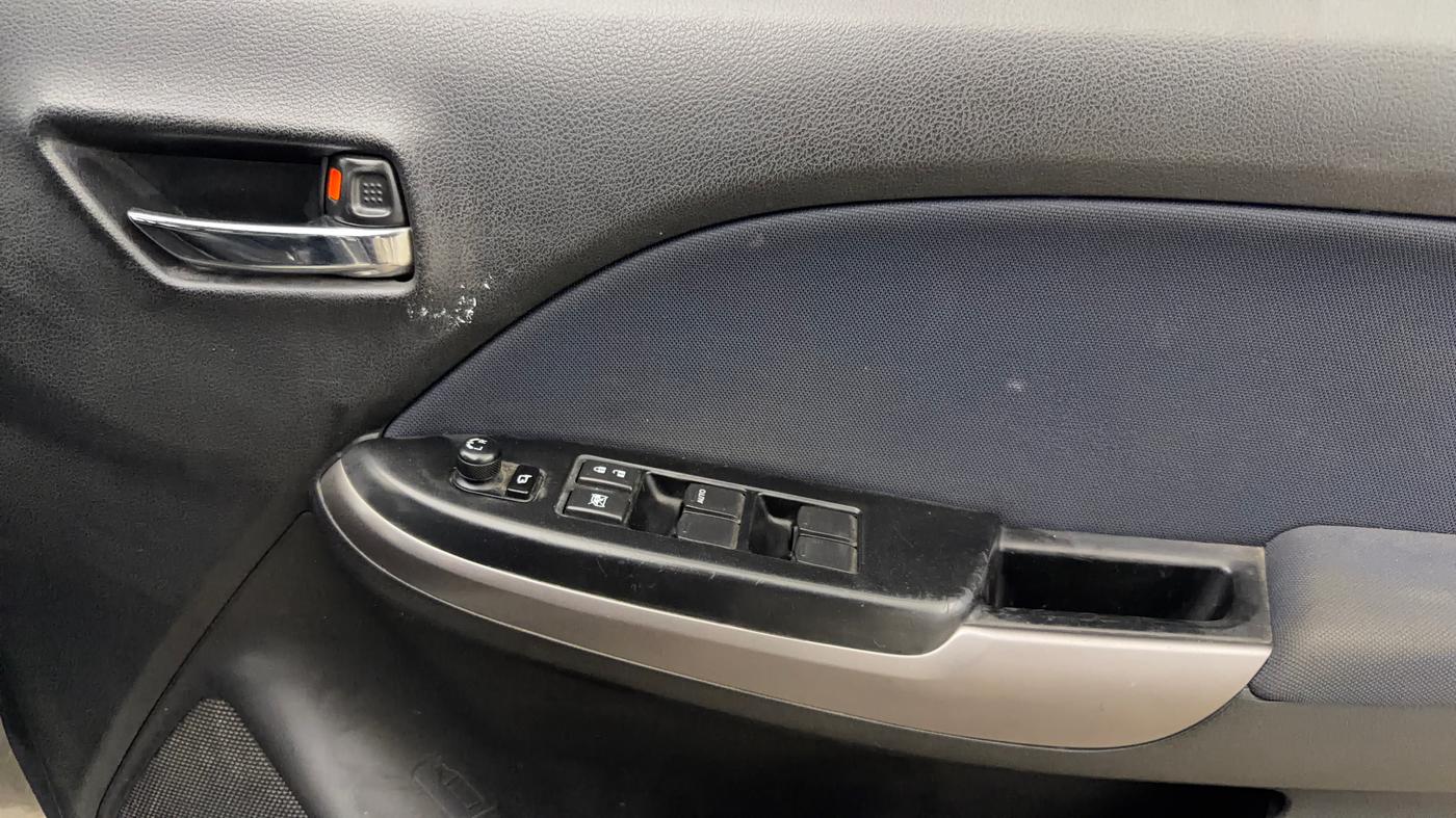 2021 Maruti Baleno DELTA PETROL 1.2, Petrol, Manual, 70,063 km, Driver Side Door Panels Control