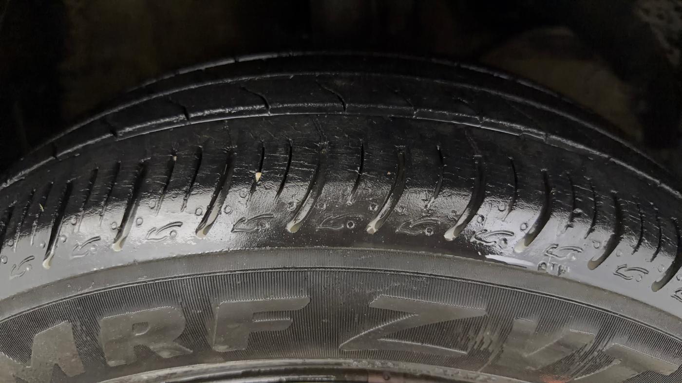 2021 Maruti Baleno DELTA PETROL 1.2, Petrol, Manual, 70,063 km, Right Front Tyre Tread