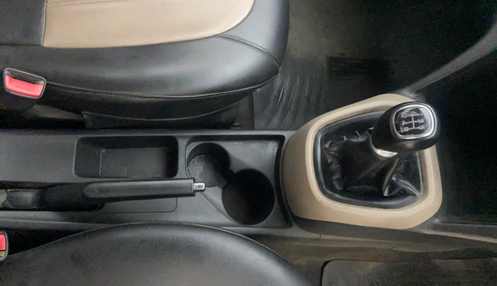 2016 Hyundai Grand i10 ASTA (O) 1.2 KAPPA VTVT, Petrol, Manual, 95,606 km, Gear Lever