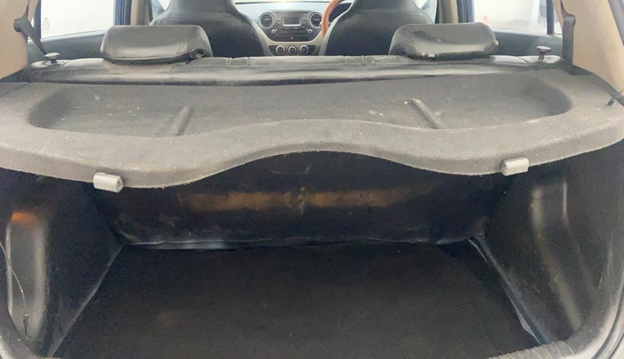 2016 Hyundai Grand i10 ASTA (O) 1.2 KAPPA VTVT, Petrol, Manual, 95,606 km, Boot Inside