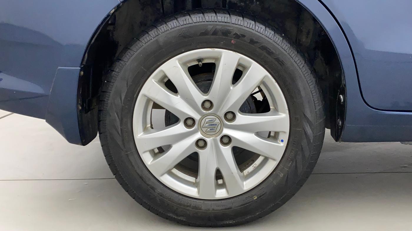 2018 Maruti Ertiga ZXI, Petrol, Manual, 37,249 km, Right Rear Wheel