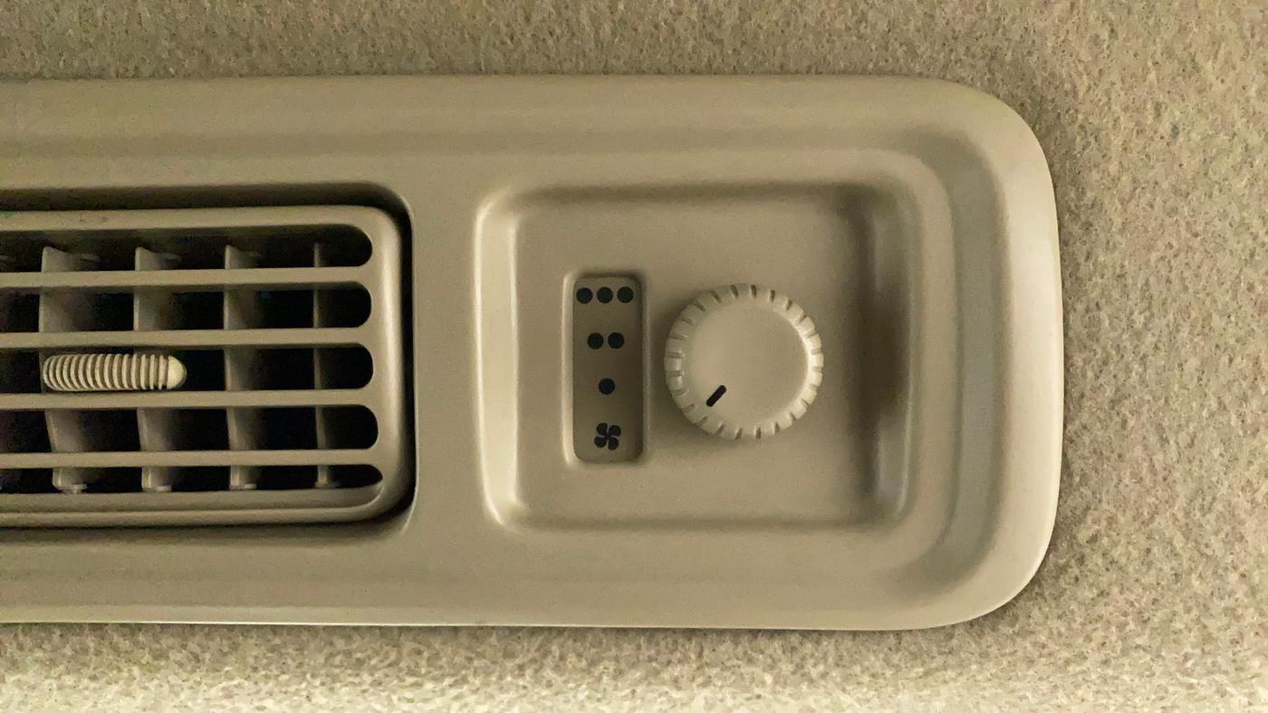 2018 Maruti Ertiga ZXI, Petrol, Manual, 37,249 km, Rear AC Temperature Control