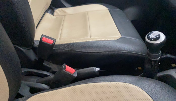 2015 Maruti Wagon R Stingray VXI, Petrol, Manual, 35,596 km, Gear Lever