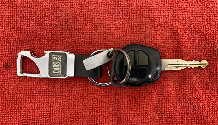 2014 Maruti Swift Dzire VDI, Diesel, Manual, 87,503 km, Key Close Up
