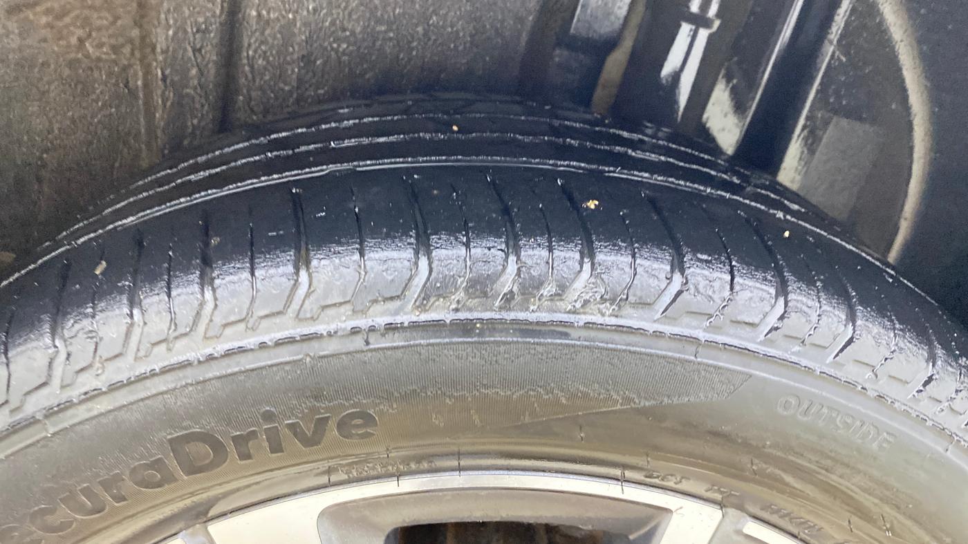 2022 Skoda SLAVIA STYLE 1.0L TSI AT, Petrol, Automatic, 69,082 km, Left Rear Tyre Tread