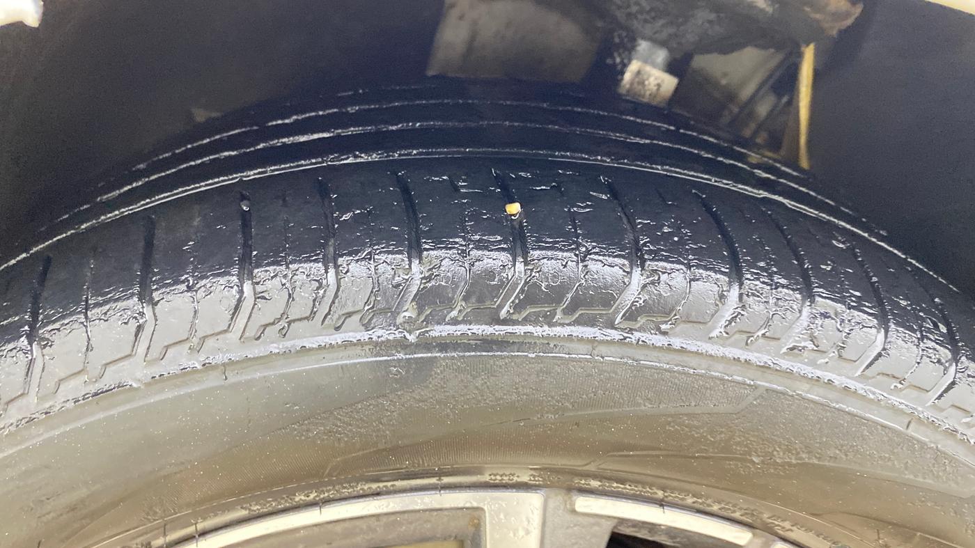 2022 Skoda SLAVIA STYLE 1.0L TSI AT, Petrol, Automatic, 69,082 km, Left Front Tyre Tread