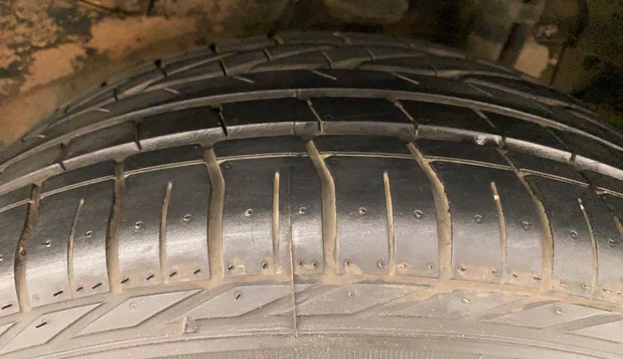 2018 Tata NEXON XZA PLUS DIESEL, Diesel, Automatic, 33,381 km, Left Rear Tyre Tread