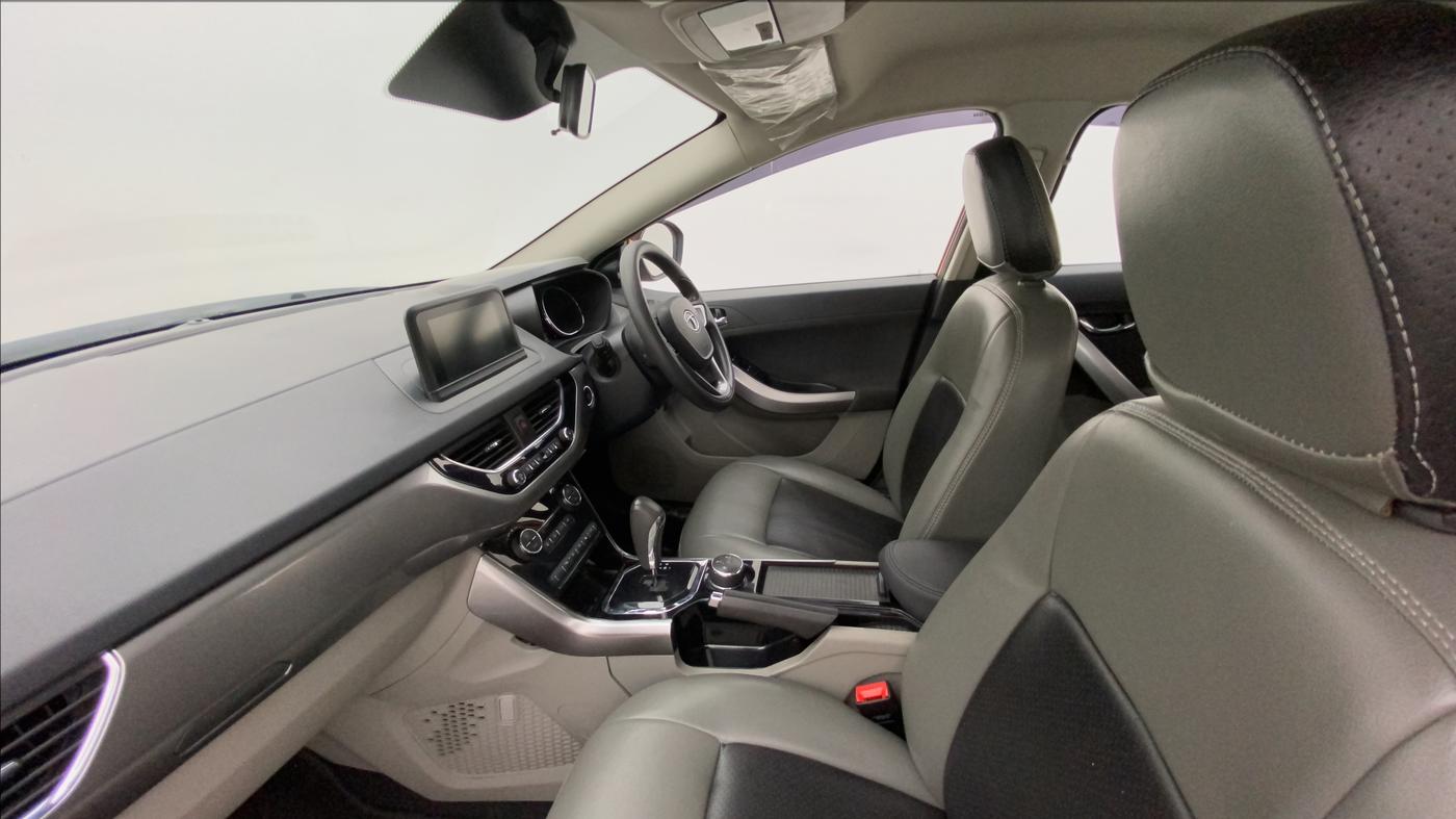2018 Tata NEXON XZA PLUS DIESEL, Diesel, Automatic, 33,381 km, Right Side Front Door Cabin