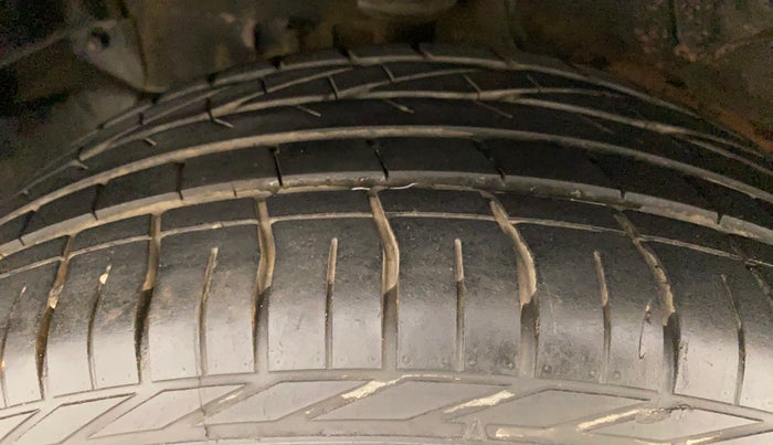 2018 Tata NEXON XZA PLUS DIESEL, Diesel, Automatic, 33,381 km, Right Rear Tyre Tread